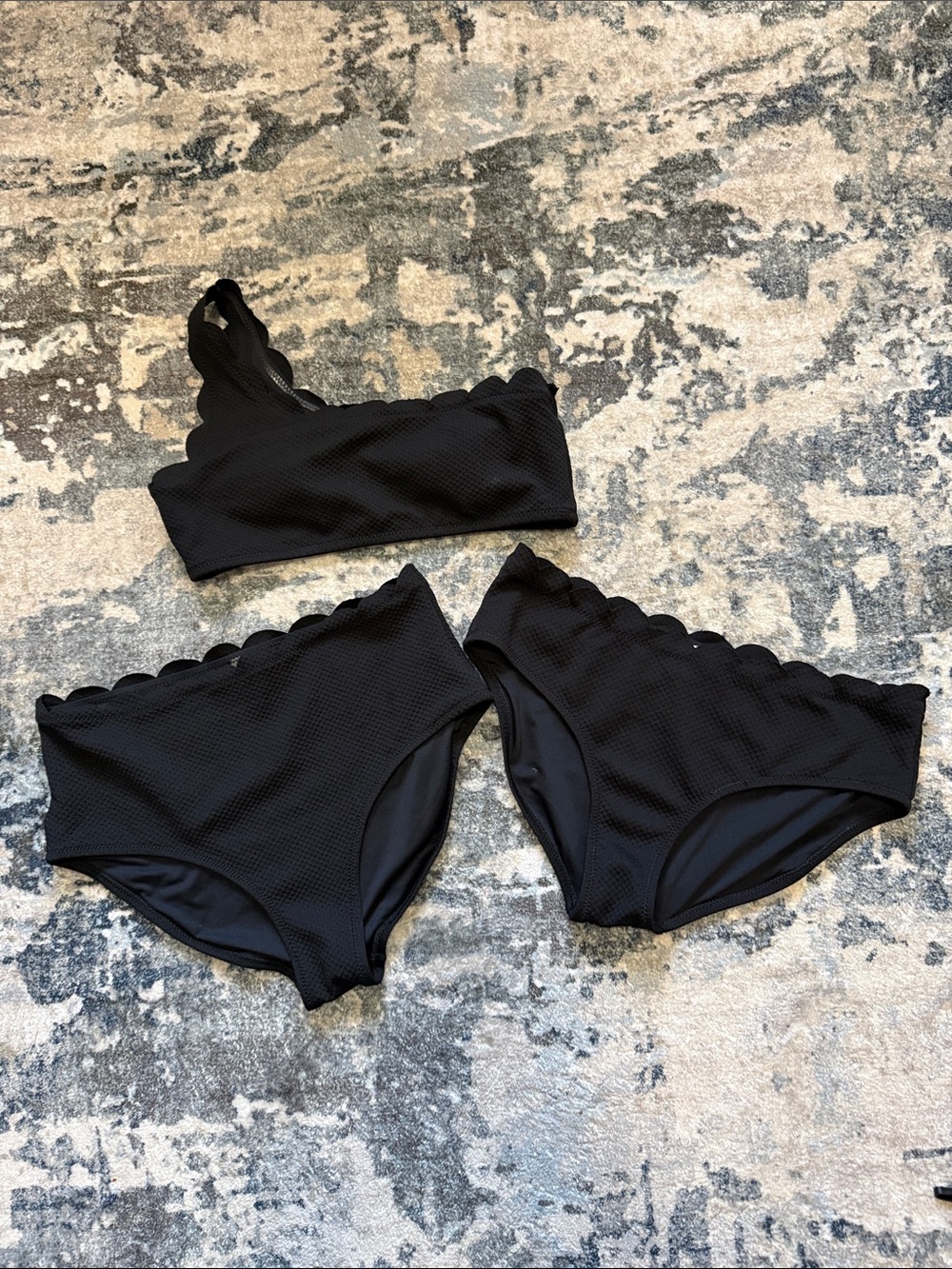 Old Navy Black Scalloped Bikini Set